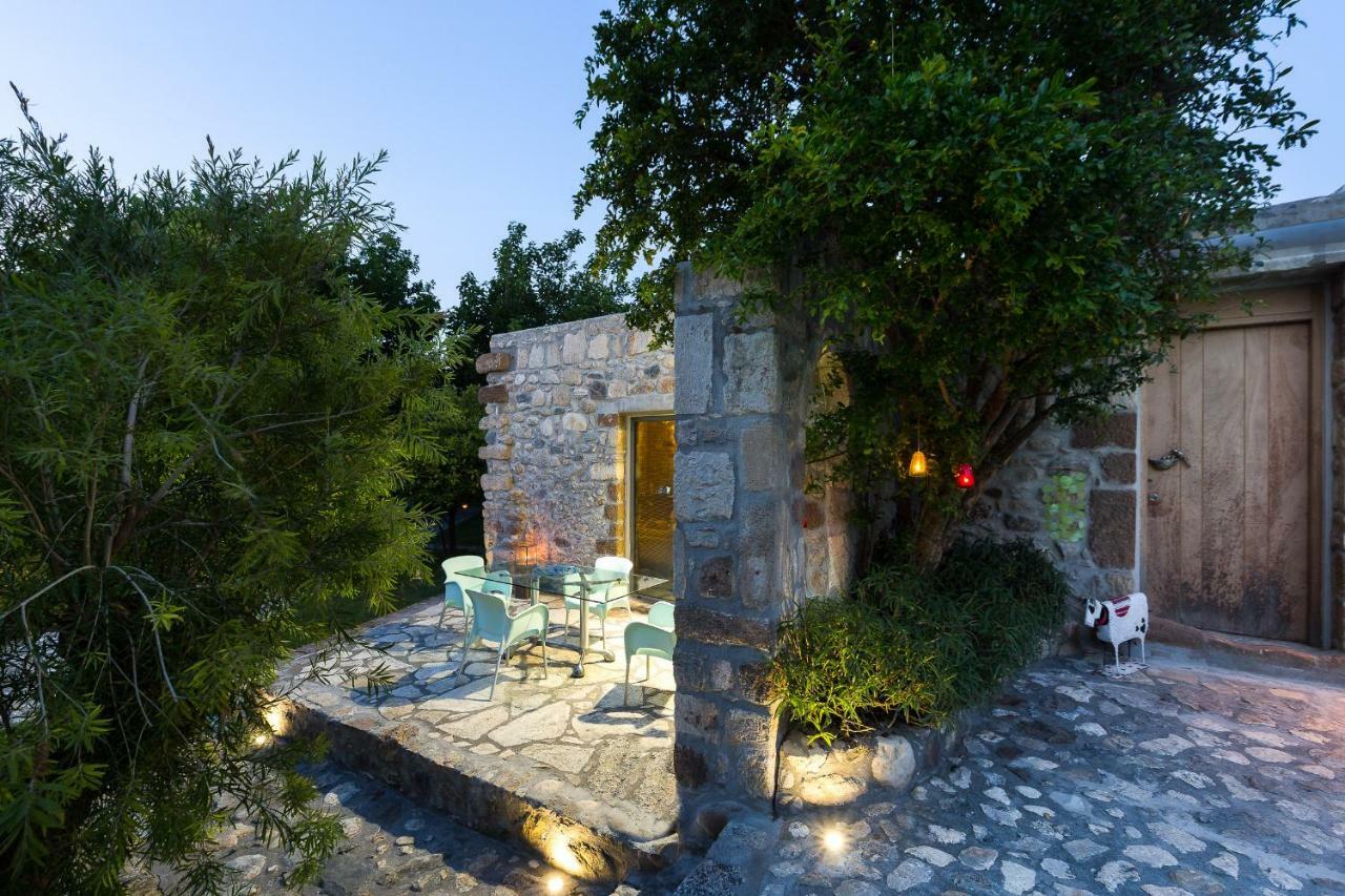 Muazzo Creta Stone House, Nature Escape With Pool, By Thinkvilla Pigi  Bagian luar foto